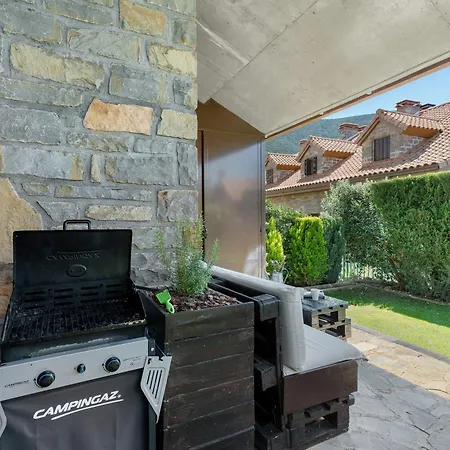 Casa Biescas Country house