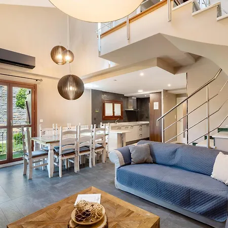 Casa Biescas Gavin